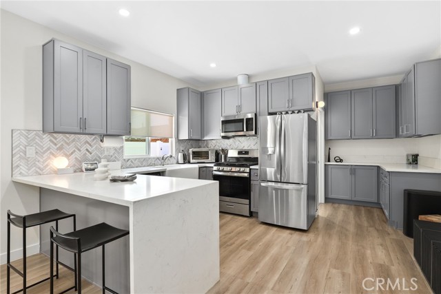 Front Image Thumbnail for CRBB25269676