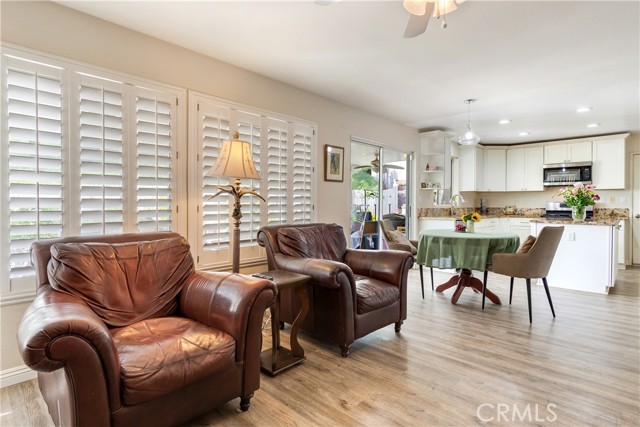 Detail Gallery Image 9 of 29 For 43359 via Sabino, Temecula,  CA 92592 - 4 Beds | 2/1 Baths