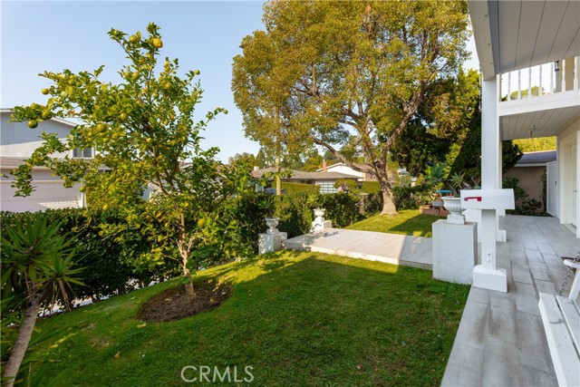 Detail Gallery Image 4 of 53 For 3156 Dona Emilia Dr, Studio City,  CA 91604 - 5 Beds | 3 Baths