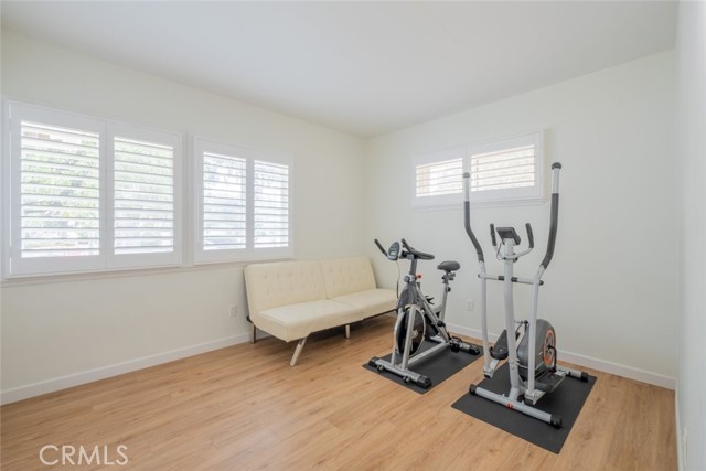 Detail Gallery Image 27 of 32 For 23100 Mulholland Dr, Woodland Hills,  CA 91364 - 4 Beds | 2 Baths