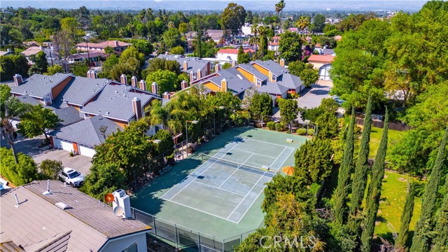 Detail Gallery Image 34 of 39 For 5930 Tampa #204,  Tarzana,  CA 91356 - 3 Beds | 3/1 Baths