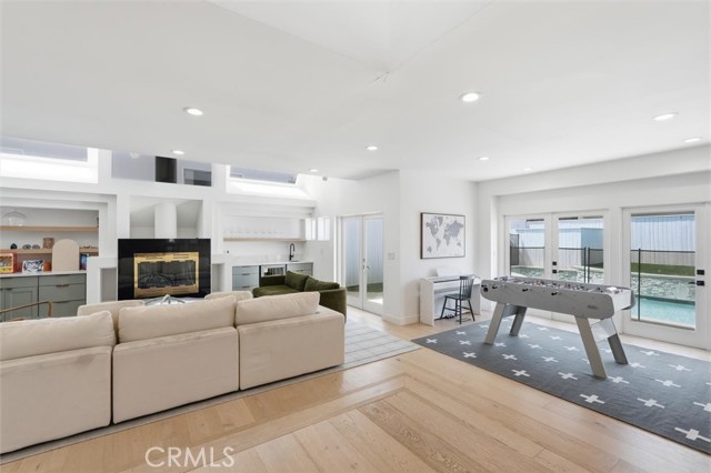 845 11th, Manhattan Beach, California 90266, 5 Bedroom Bedrooms, 0 ,5 BathroomBathrooms,Residential,For Sale,11th,0,SB26187446