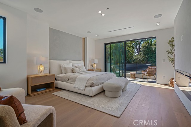 4219 Costello Avenue, Sherman Oaks CA: https://media.crmls.org/medias/29e695c6-5599-4a90-b572-5530775391f7.jpg