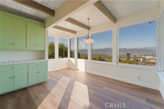 3230 Wrightwood Drive, Studio City CA: https://media.crmls.org/medias/29e6d49b-e5c0-457a-8e78-19cbb966abdc.jpg