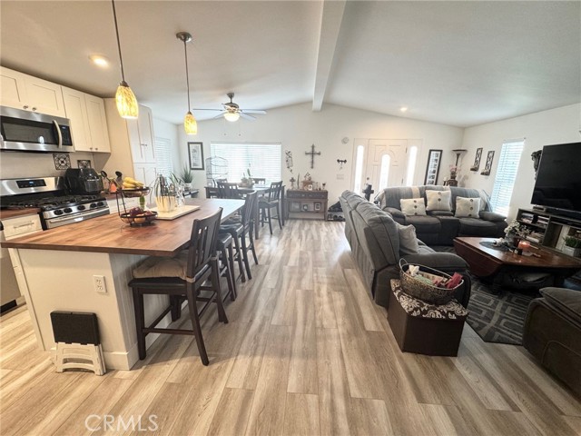 Detail Gallery Image 3 of 34 For 2755 Arrow Hwy #52,  La Verne,  CA 91750 - 3 Beds | 2 Baths