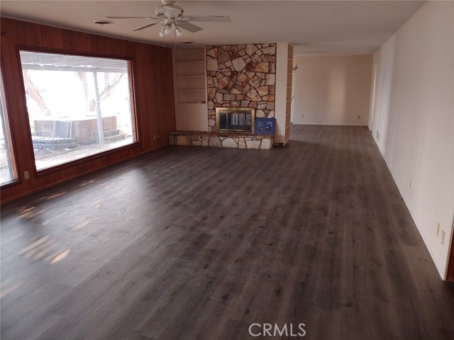 13050 Carter Lane, Clearlake CA: https://media.crmls.org/medias/29e74c84-fa37-43f9-b523-5847a8d276a3.jpg