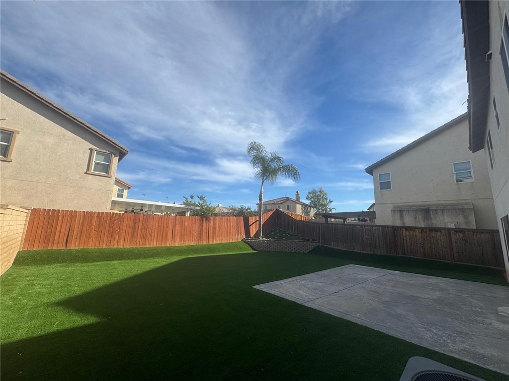 Detail Gallery Image 21 of 24 For 17670 Camino Sonrisa, Moreno Valley,  CA 92551 - 5 Beds | 2/1 Baths