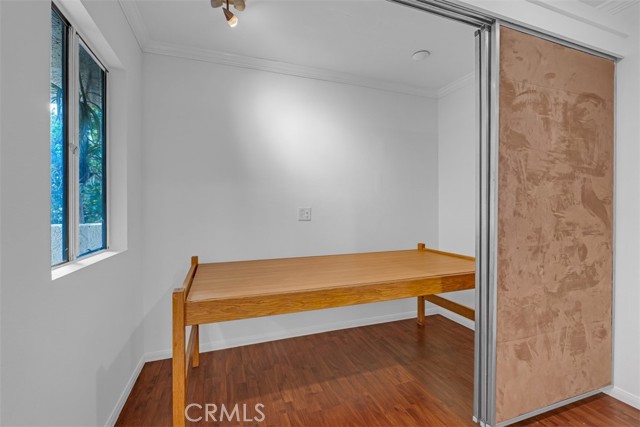 65 N Allen Avenue, Pasadena CA: https://media.crmls.org/medias/29e88a4b-5ec8-4b5a-87dd-407b3d0c9522.jpg