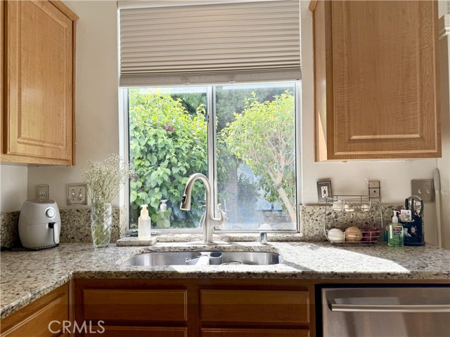 48 Hawksmoor, Aliso Viejo CA: https://media.crmls.org/medias/29e97a7b-2899-487e-88bc-03c2404bd020.jpg