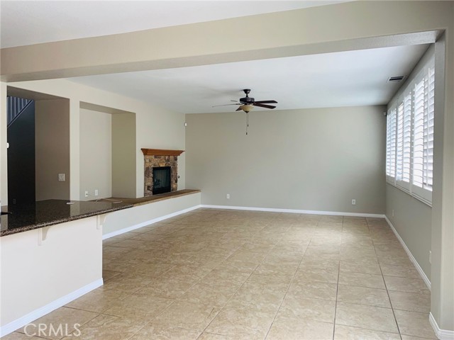 13759 Coldwater Court, Eastvale CA: https://media.crmls.org/medias/29ea7bcb-7913-4442-8851-0706dbf29b77.jpg