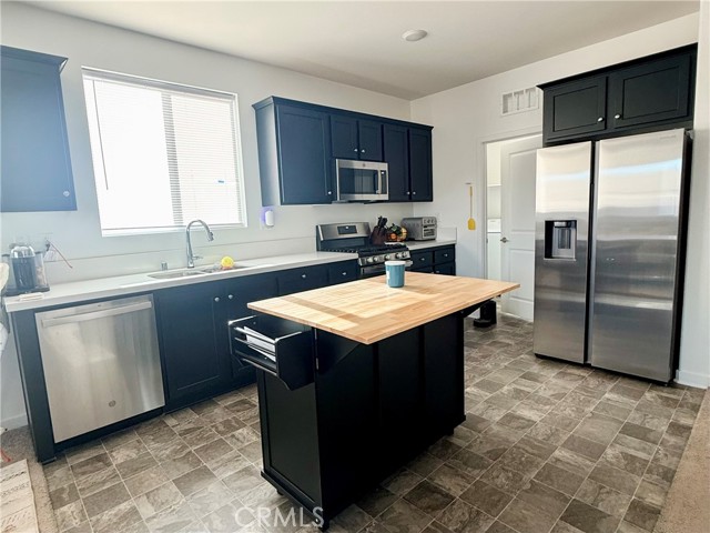 Detail Gallery Image 5 of 23 For 1352 Fiddleleaf, Banning,  CA 92220 - 2 Beds | 2 Baths