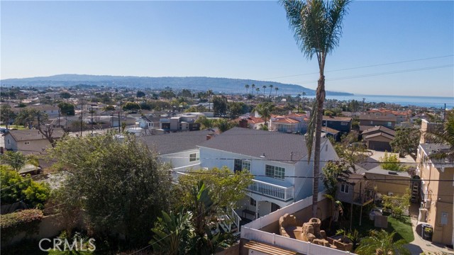 714 Paulina Avenue, Redondo Beach, California 90277, 4 Bedrooms Bedrooms, ,2 BathroomsBathrooms,Residential,Sold,Paulina,PV22037903