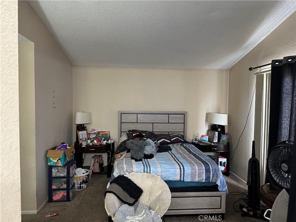 https://media.crmls.org/medias/29ed0fd1-55a8-40b7-bc6a-aad0553abcd9.jpg?preset=X-Large
