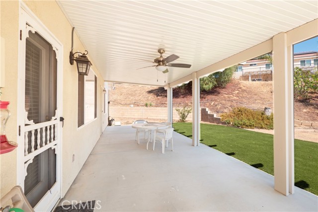 29100 Blue Spruce Circle, Menifee CA: https://media.crmls.org/medias/29ee0688-45cb-41df-87b8-fe9065ced95b.jpg