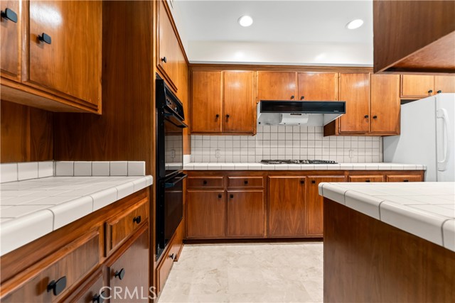 636 S Camino Cerrado, South Pasadena CA: https://media.crmls.org/medias/29eedb60-0180-4524-8cfc-63200163f558.jpg