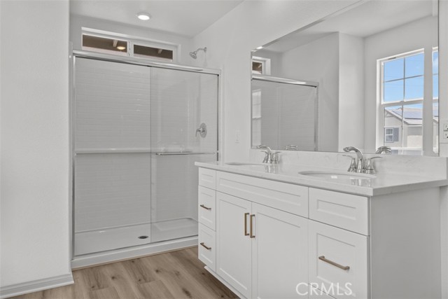 16031 Cochise Court, Chino CA: https://media.crmls.org/medias/29ef09a4-3744-440a-af00-5e27ad902806.jpg