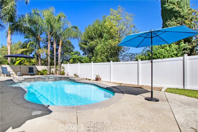 19376 Lambeth Ct, Riverside CA: https://media.crmls.org/medias/29ef78bb-b6c6-4780-8e31-217f177c2ff1.jpg