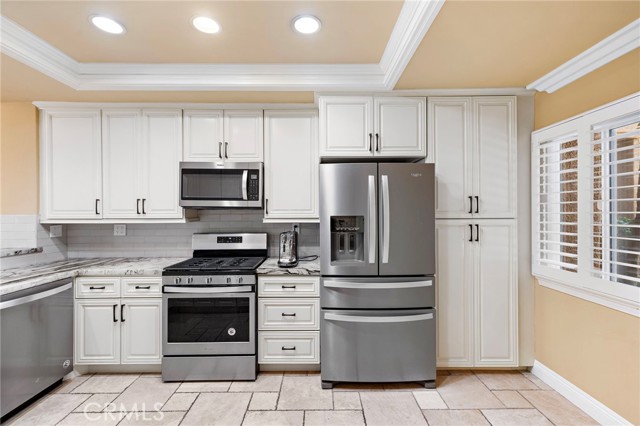 24210 Jasper Lake Lane, Lake Forest CA: https://media.crmls.org/medias/29eff43f-d2c6-4a99-95e9-a1b8b1abf41c.jpg