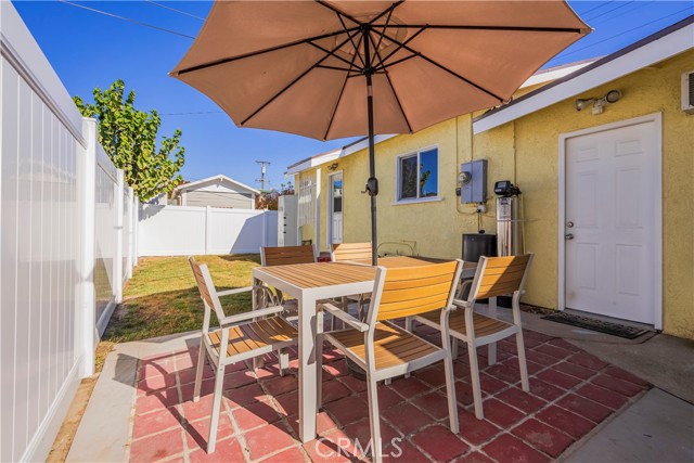 8217 5th Street, Downey, California 90241, 2 Bedrooms Bedrooms, ,1 BathroomBathrooms,Single Family Residence,For Sale,5th,PW24227922