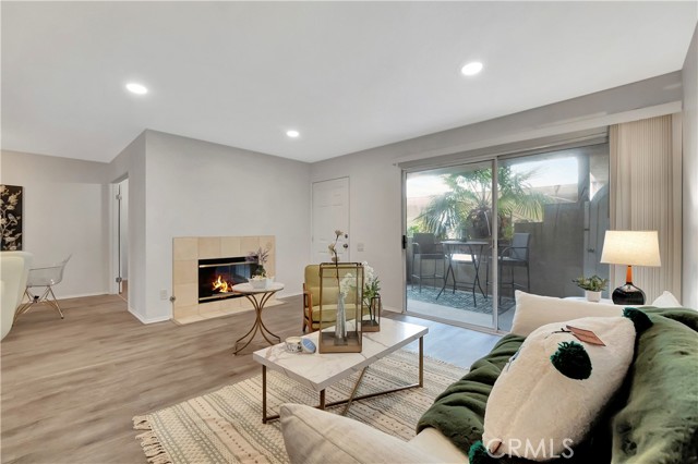 Detail Gallery Image 1 of 35 For 3605 E Anaheim St #316,  Long Beach,  CA 90804 - 3 Beds | 2 Baths