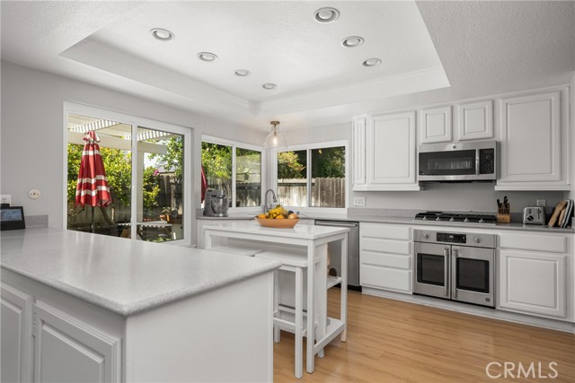 Detail Gallery Image 18 of 31 For 14371 Miro Ct, Irvine,  CA 92606 - 4 Beds | 3 Baths