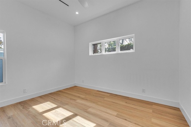 Detail Gallery Image 20 of 26 For 22716 Schoolcraft St, West Hills,  CA 91307 - 2 Beds | 2 Baths