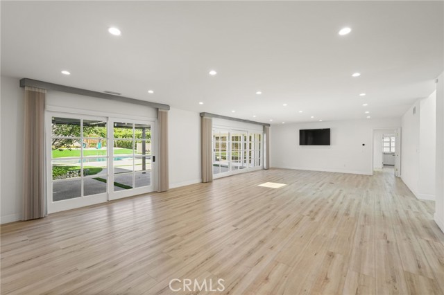 Detail Gallery Image 12 of 52 For 20171 Allentown, Woodland Hills,  CA 91364 - 3 Beds | 4 Baths