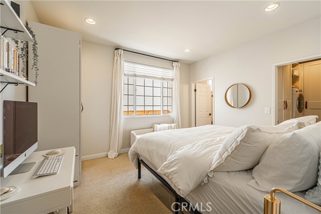 Detail Gallery Image 17 of 27 For 945 N Hudson Ave #104,  Los Angeles,  CA 90038 - 2 Beds | 2 Baths