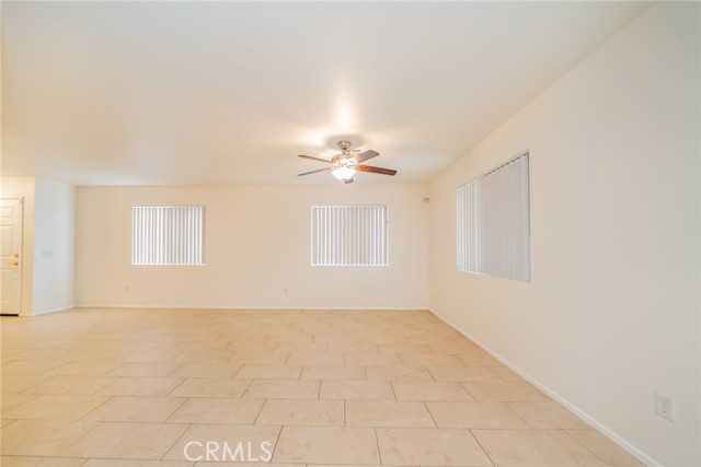 Detail Gallery Image 11 of 42 For 13686 Sylvan Oaks Rd, Victorville,  CA 92392 - 3 Beds | 2 Baths