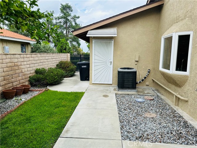 26051 Lawton Avenue, Loma Linda CA: https://media.crmls.org/medias/29f4b15d-ef86-4741-ab6b-96c749ccb10a.jpg