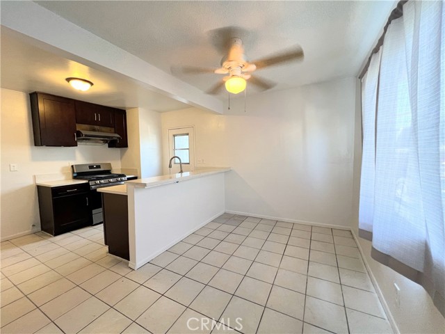 Detail Gallery Image 5 of 11 For 216 N Dalton Ave #218,  Azusa,  CA 91702 - 2 Beds | 1 Baths