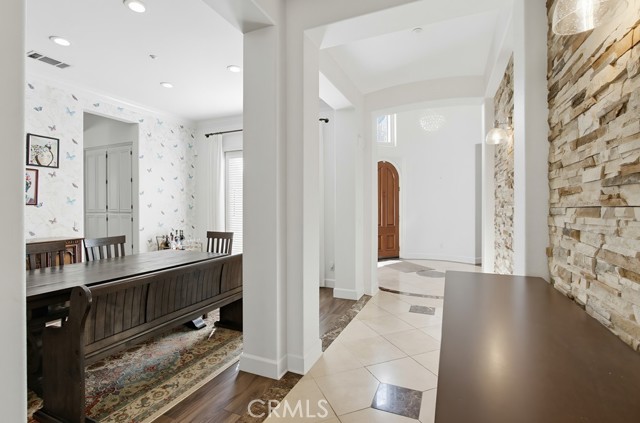 26161 Wyndemere Court, Escondido CA: https://media.crmls.org/medias/29f62dc3-e3c0-401b-99a2-d77fde9bb86c.jpg