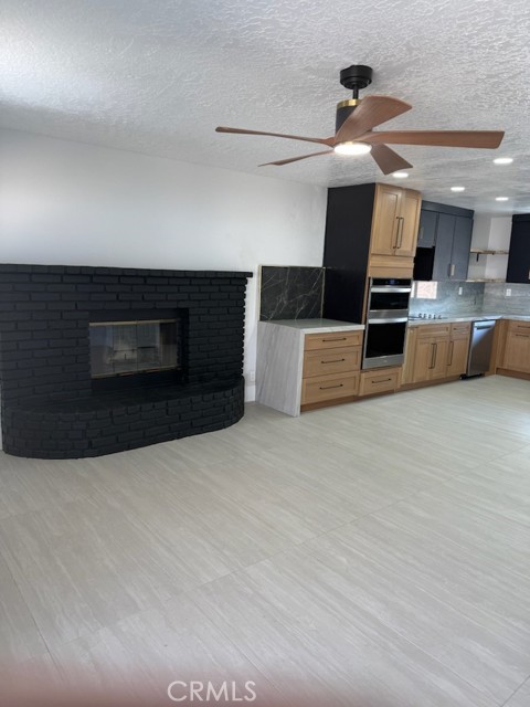 22547 Cascade, Canyon Lake CA: https://media.crmls.org/medias/29f636a7-f19f-4dc3-a735-0897426a7b0e.jpg