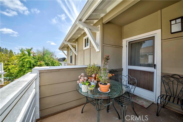 735 Francesca Dr #202, Walnut CA: https://media.crmls.org/medias/29f7d480-670a-4597-8f1d-4b5318005c34.jpg
