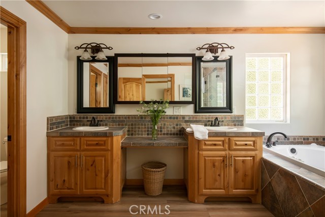 Detail Gallery Image 10 of 27 For 1626 Creek Dr, Lake Arrowhead,  CA 92352 - 3 Beds | 2/1 Baths