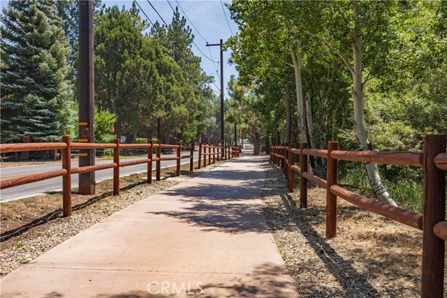 42668 Sonoma Drive, Big Bear Lake CA: https://media.crmls.org/medias/29f86e8a-b106-4ca6-a44f-f146258f5206.jpg