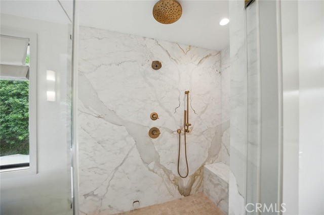 6360 E Vera Crest Drive, Long Beach CA: https://media.crmls.org/medias/29f8b33b-7888-4e4e-80ff-94a1ec2edb1f.jpg