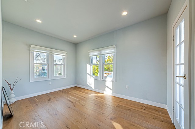 Detail Gallery Image 13 of 21 For 1226 Meadowbrook, Los Angeles,  CA 90019 - 6 Beds | 6 Baths