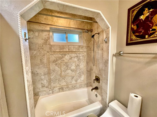Detail Gallery Image 14 of 44 For 721 W 27th #1,  San Pedro,  CA 90731 - 2 Beds | 2/1 Baths