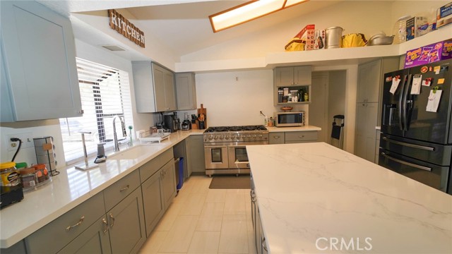 Detail Gallery Image 13 of 29 For 12101 Hinson St, Moreno Valley,  CA 92555 - 4 Beds | 2 Baths