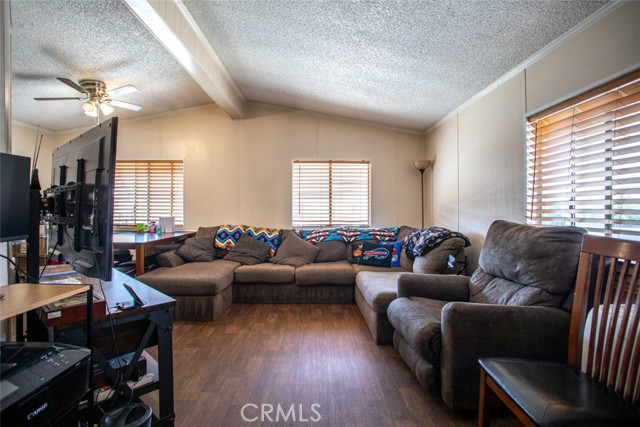 Detail Gallery Image 7 of 38 For 1045 N Azusa Ave #26,  Covina,  CA 91722 - 3 Beds | 2 Baths
