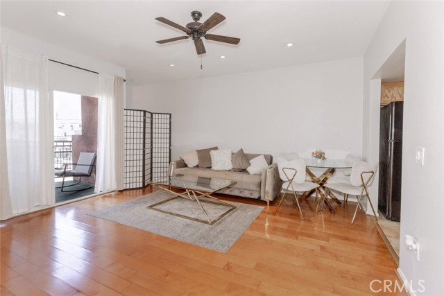 11124 Burbank Boulevard, North Hollywood CA: https://media.crmls.org/medias/29fbc148-36d3-4c72-ae16-df5b0c420858.jpg