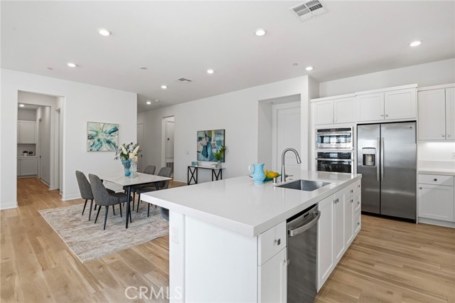 Detail Gallery Image 6 of 70 For 191 Sash, Irvine,  CA 92618 - 4 Beds | 3/1 Baths