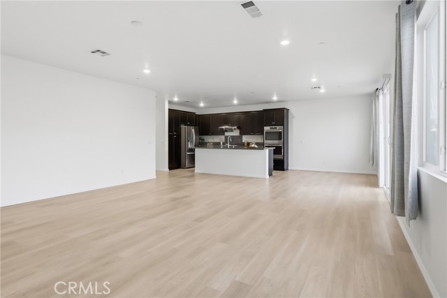 Detail Gallery Image 4 of 25 For 19452 Fortunello Ave, Riverside,  CA 92508 - 4 Beds | 3 Baths