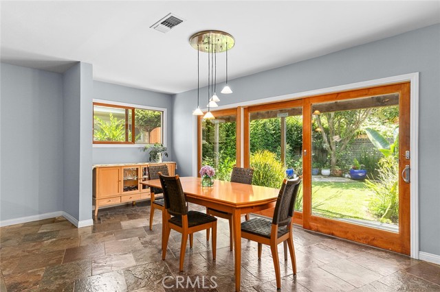 350 Claremont Avenue, Long Beach CA: https://media.crmls.org/medias/29fda1c1-fdd1-43e6-a07d-83899dad0143.jpg