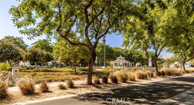 Detail Gallery Image 4 of 30 For 10972 Harris Dr, Loma Linda,  CA 92354 - 4 Beds | 2/1 Baths