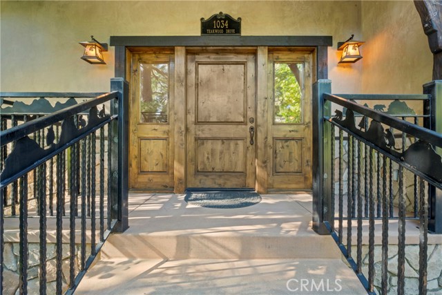 Detail Gallery Image 8 of 38 For 1034 Teakwood, Lake Arrowhead,  CA 92352 - 4 Beds | 3 Baths