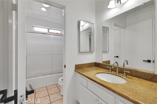Detail Gallery Image 11 of 16 For 1523 E Windsor Rd 103c,  Glendale,  CA 91205 - 2 Beds | 2 Baths
