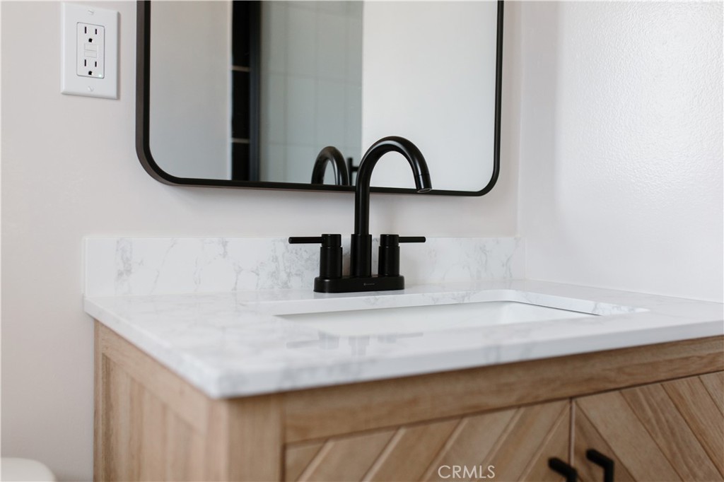 MLS #OC25234747 image #24