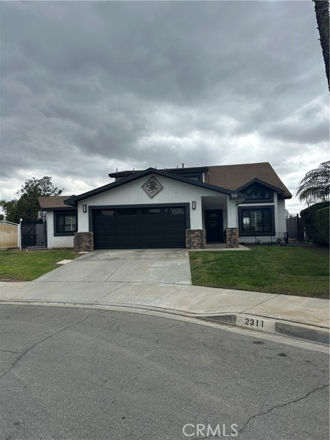 2311 Volya Court, Colton CA: https://media.crmls.org/medias/2a01a185-8558-49c0-b319-3611d9a74179.jpg